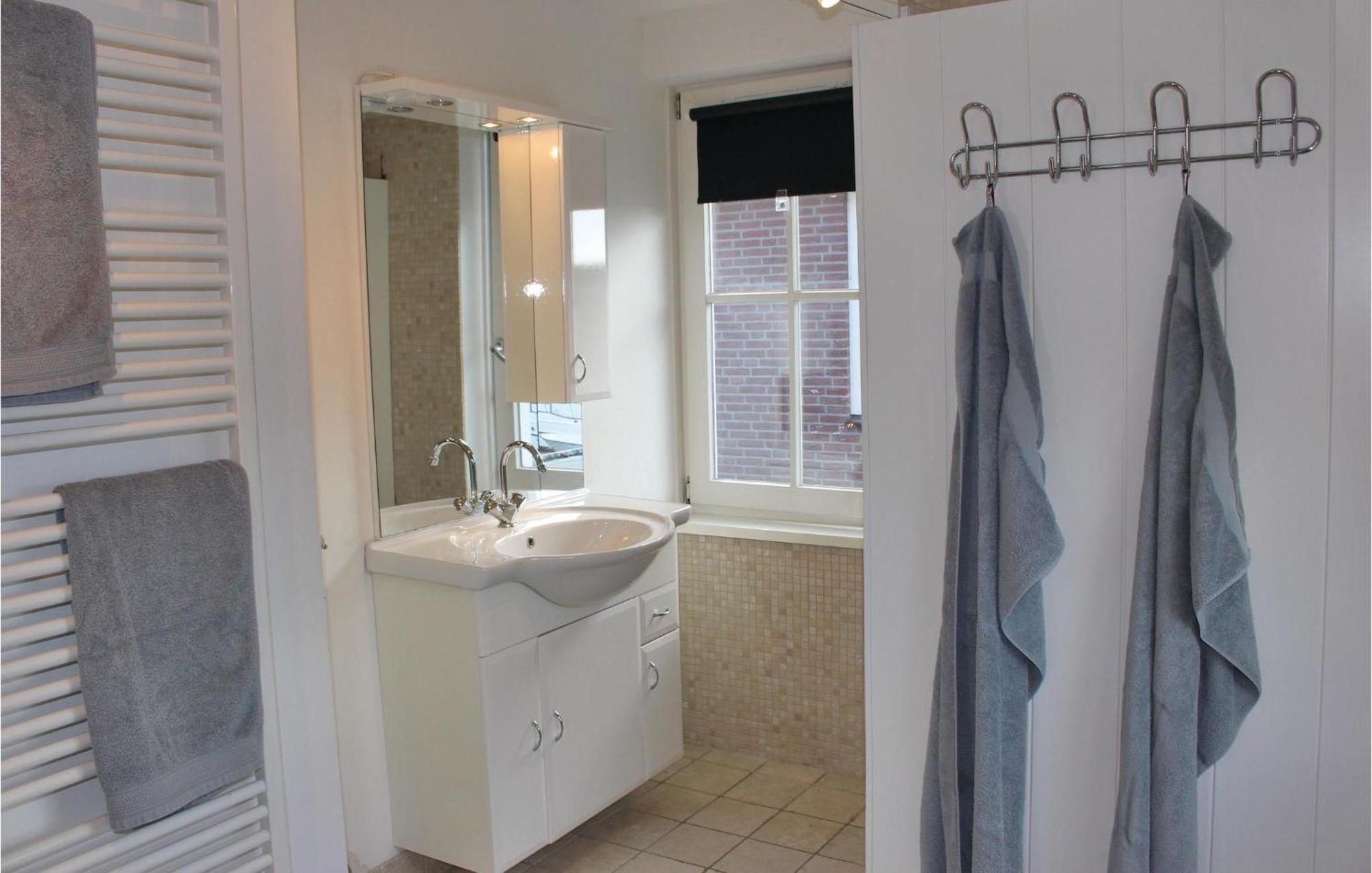 Beautiful Home In Breukelen With Wifi Exterior photo